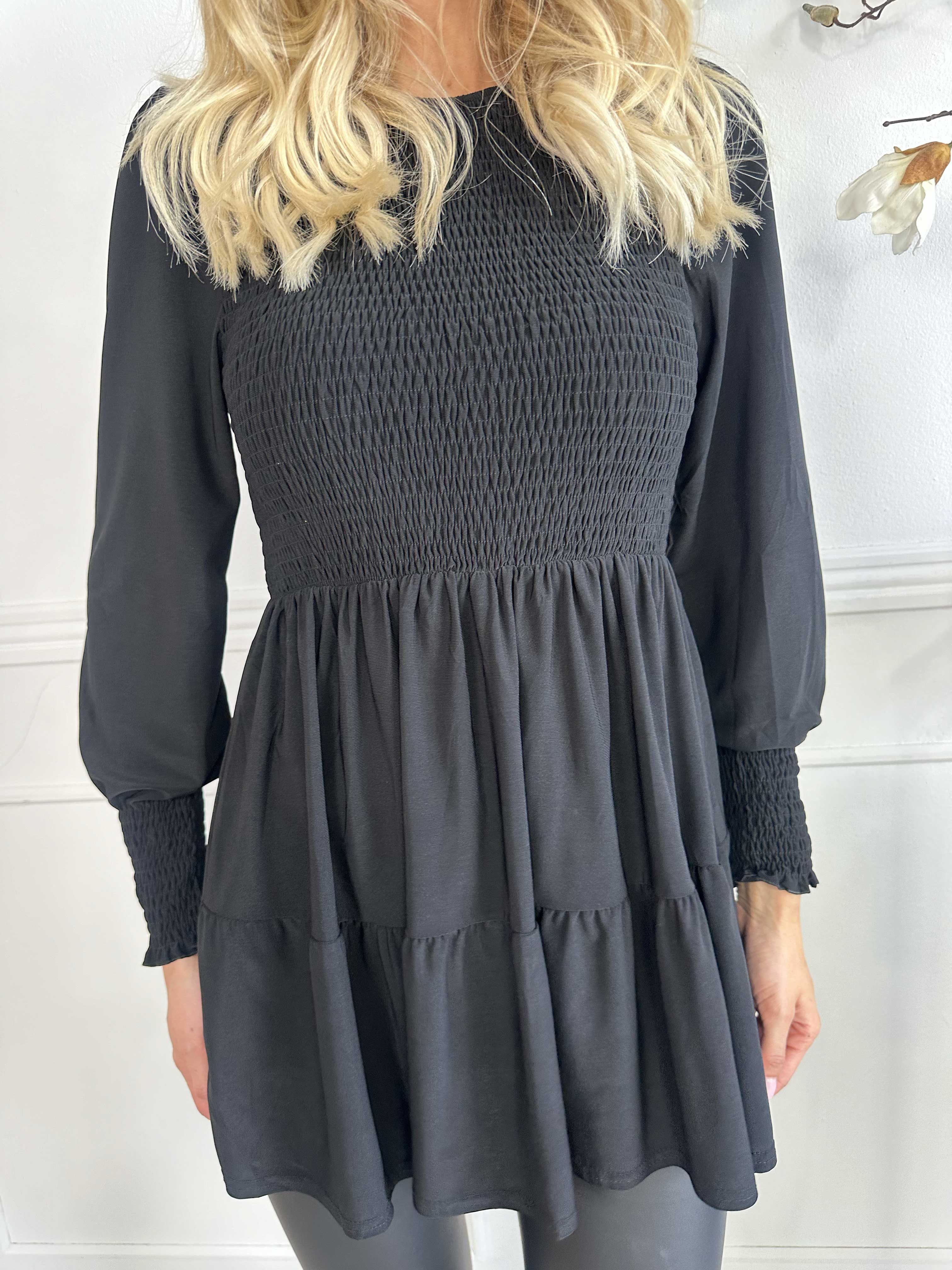 Kelly Shirt - Elastisk bluse med smock henover brystet